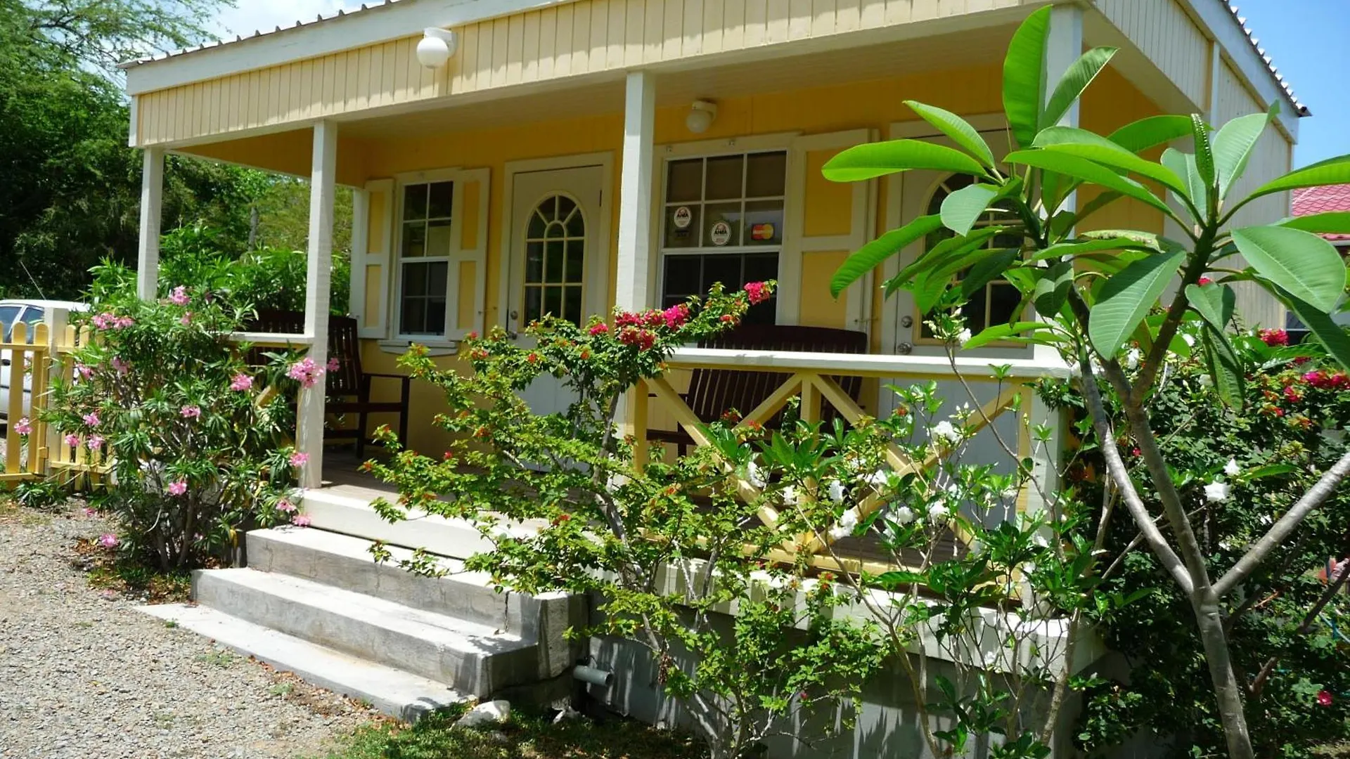 Yepton Estate Cottages Five Islands Village 3*,  アンティグア・バーブーダ