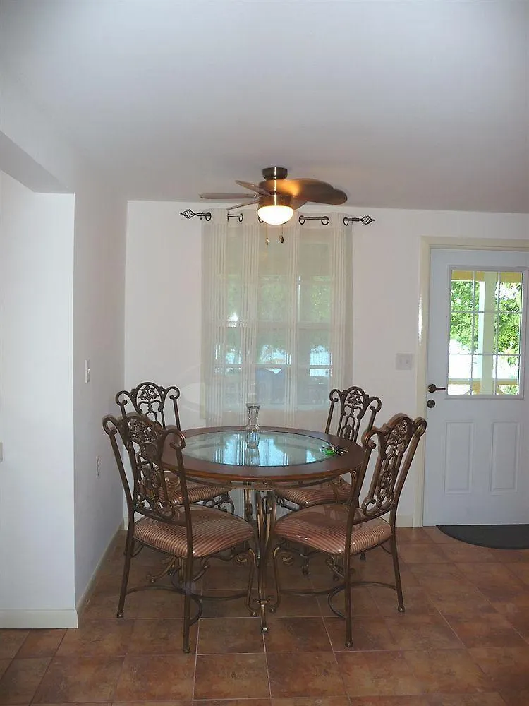 ホリデーパーク Yepton Estate Cottages Five Islands Village