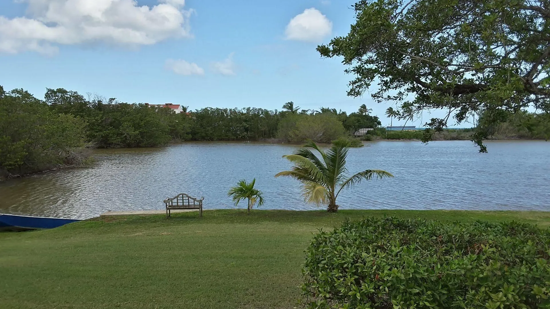 Yepton Estate Cottages Five Islands Village ホリデーパーク