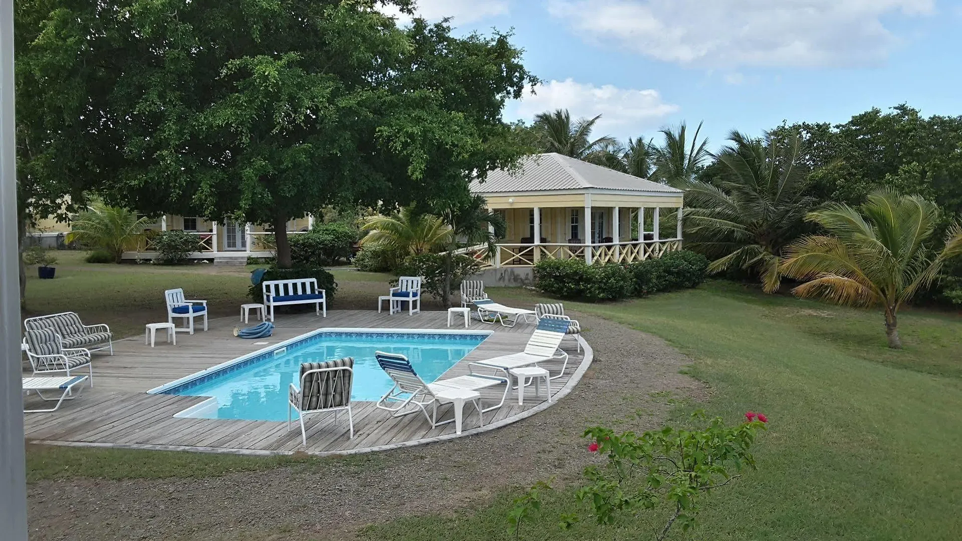 Yepton Estate Cottages Five Islands Village 3*,